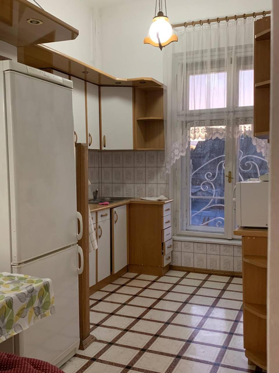 On Halytska Street Apartment Lviv