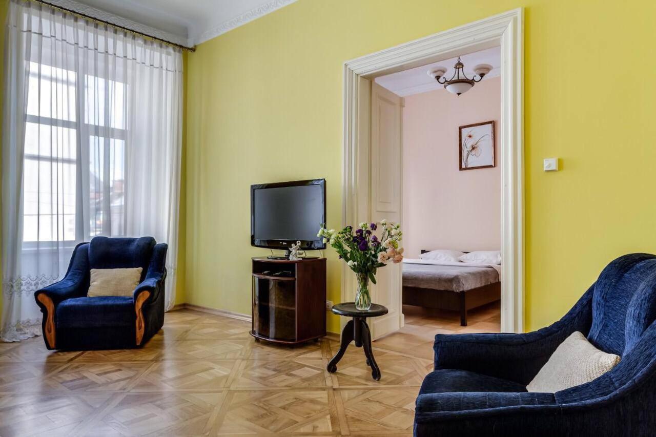 Apartment On Halytska Street